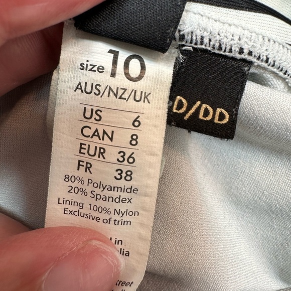 Bond Eye Australia Swimsuit D/DD Cup One Piece Black White Striped Size 6 US - Picture 9 of 11